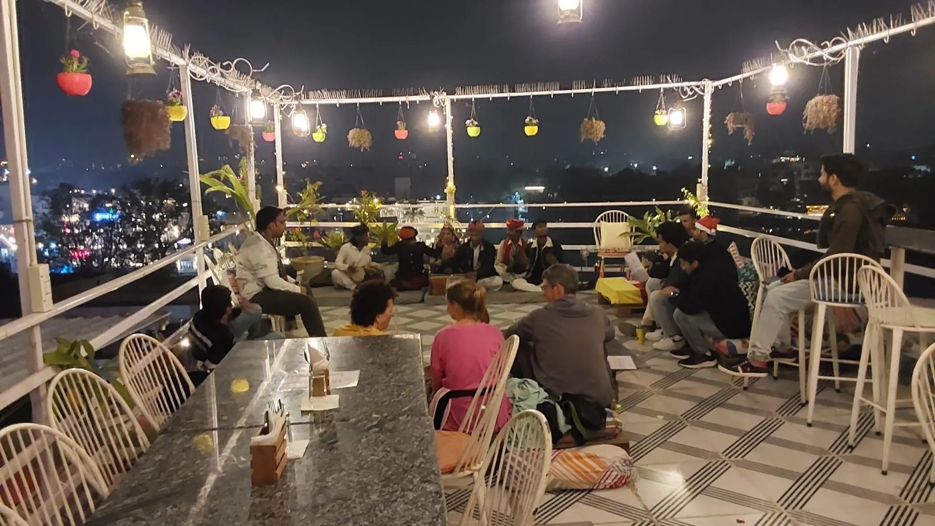 אודייפור Raahi Backpacker'S Hostel הודו