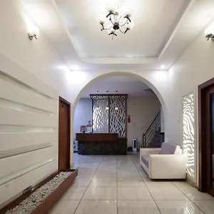 Collection O Royal Icon Hotel